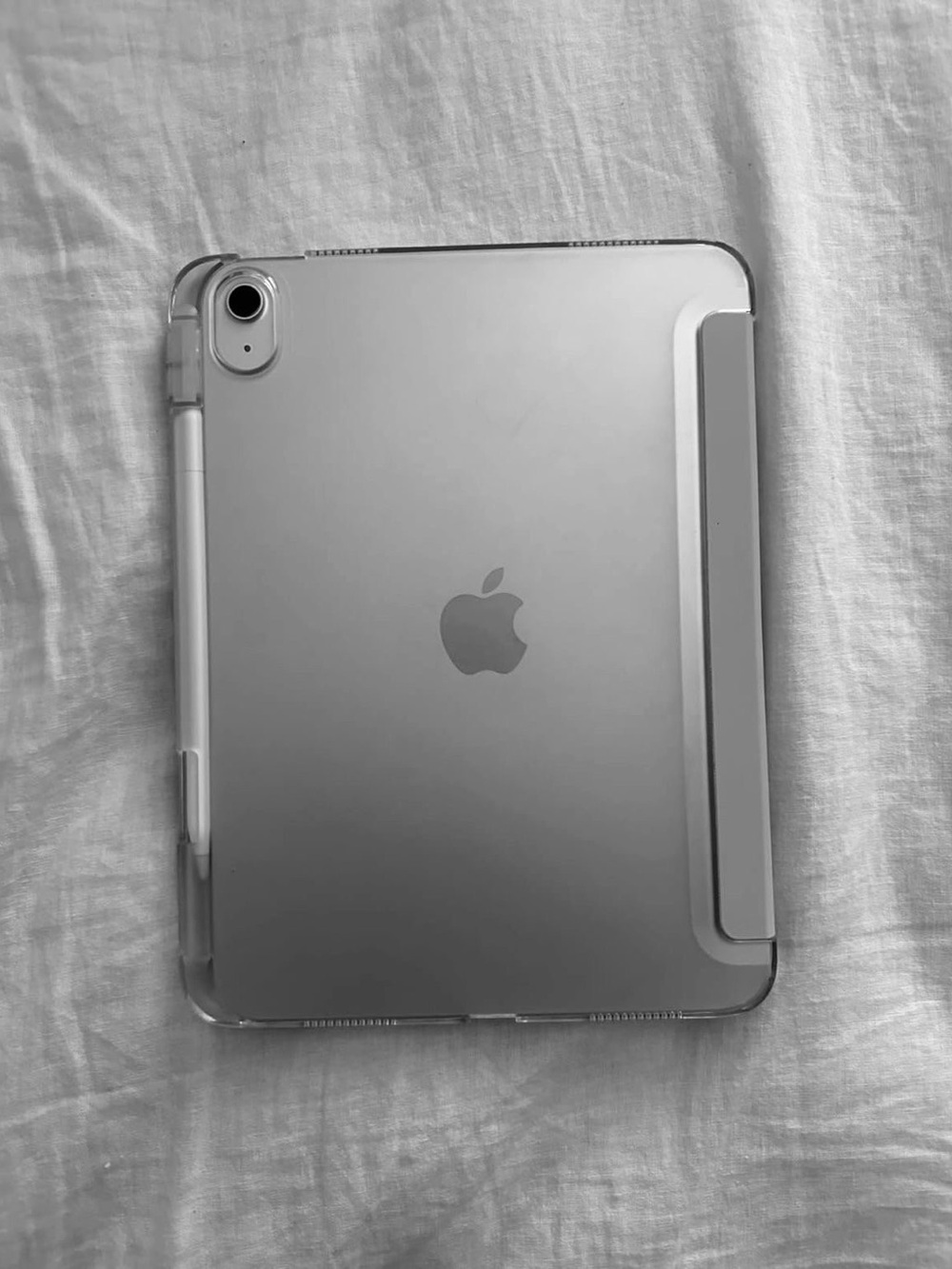 Apple Silver iPad with Clear Protective Case